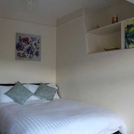 John St Town House - Self Catering - Guesthouse Style - Great Value Family And Double Rooms Workington Exteriör bild