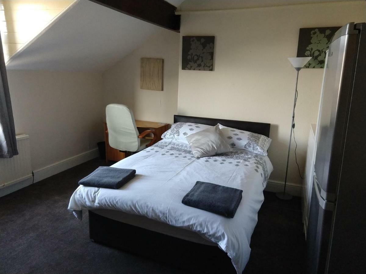 John St Town House - Self Catering - Guesthouse Style - Great Value Family And Double Rooms Workington Exteriör bild